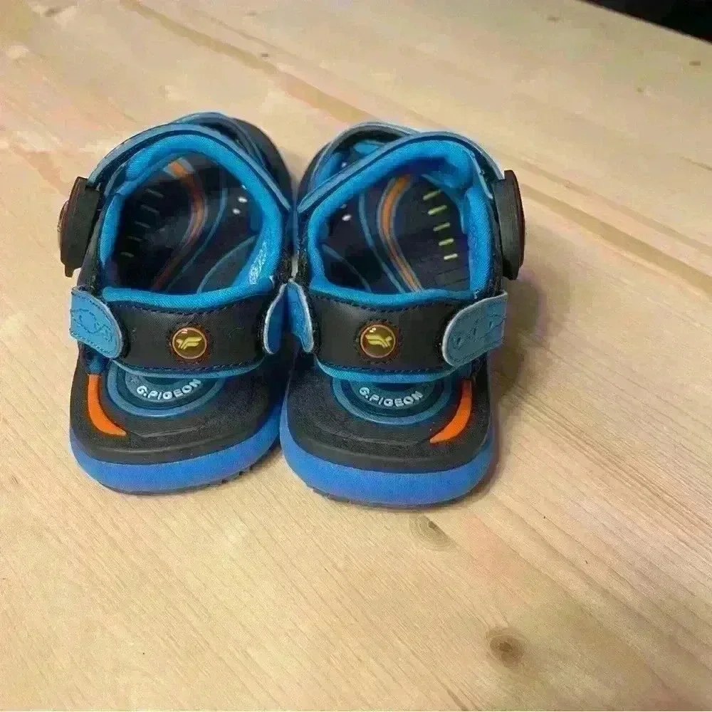 Gold PIgeon Girls Boys SNAP LOCK Sandal Blue Water Sand Us 11.5 Eu 29 Shoes.